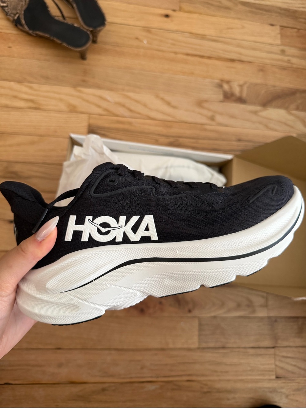 Hoka Black & White W Clifton 10 Women's Running Shoe Box